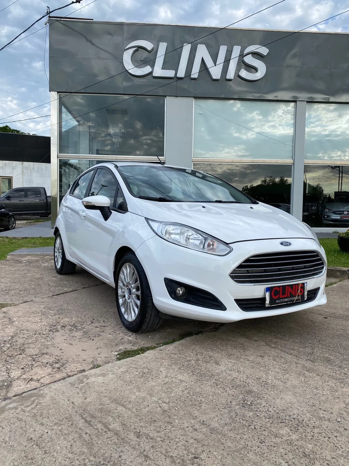 Ford Fiesta SE 1.6 — imagen 1 de 8