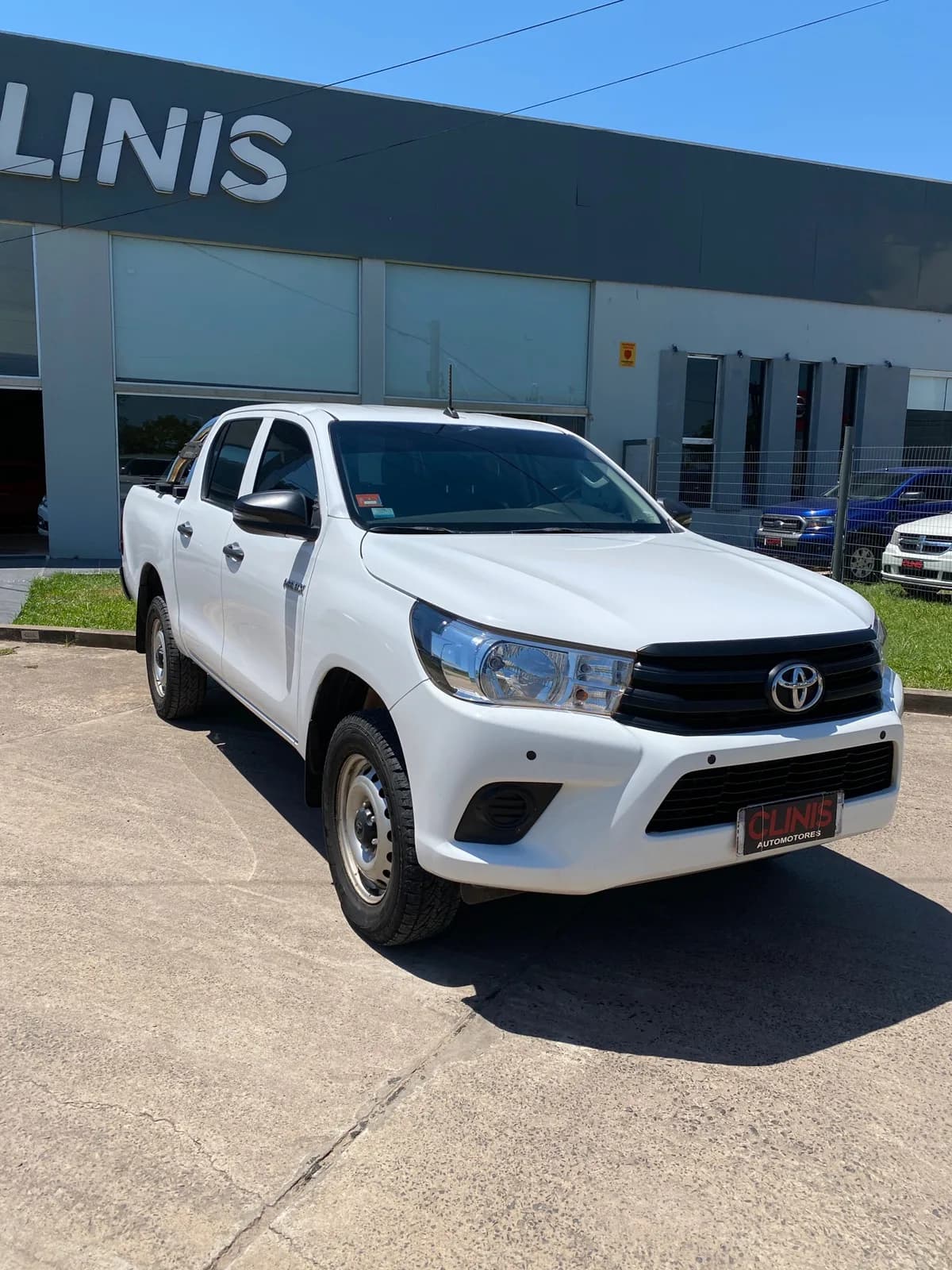 Toyota Hilux DX 4x2 M/T — imagen 1 de 4